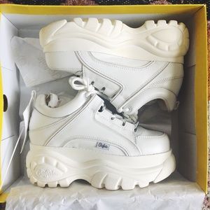 Buffalo London Platform White Lowtops Size 6